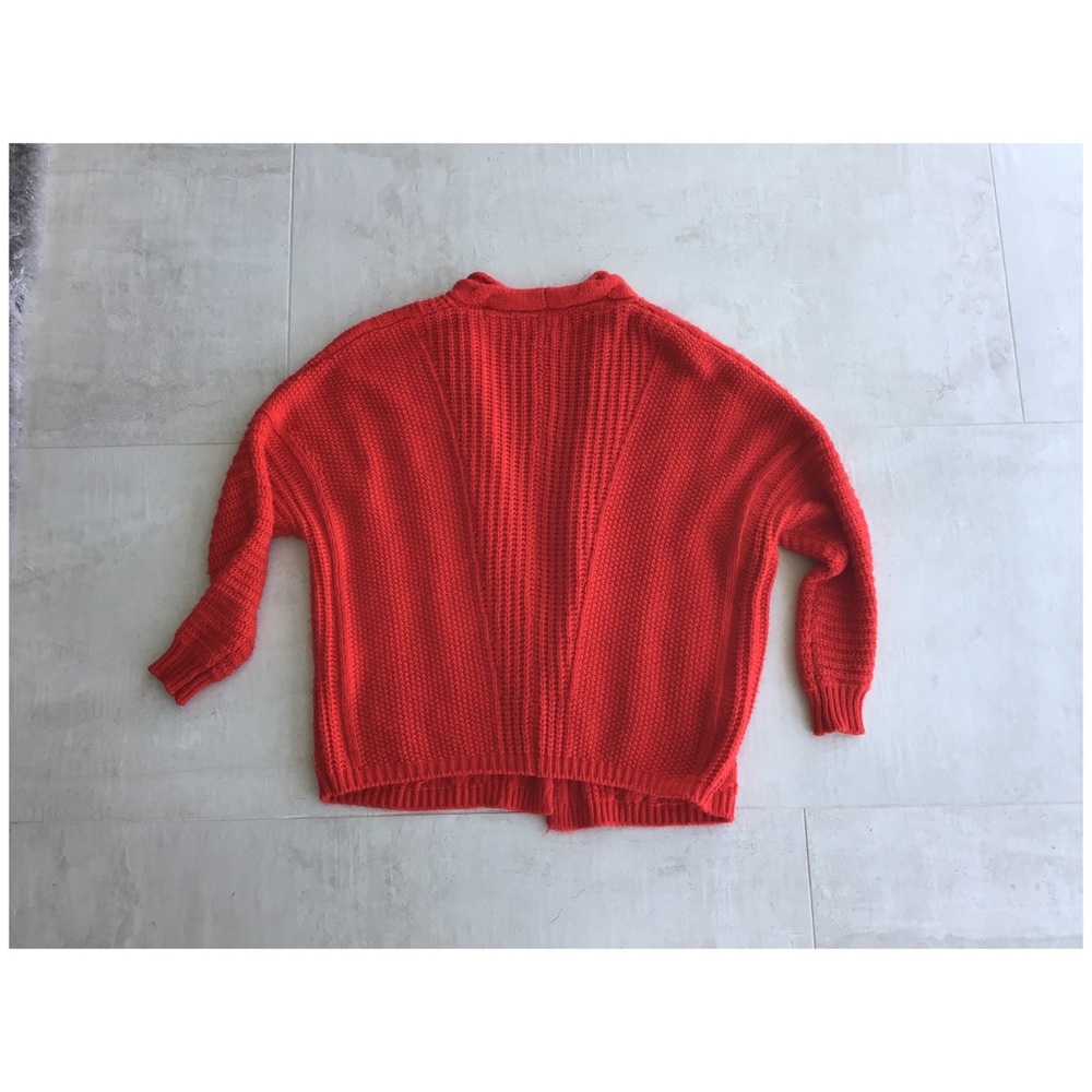 Bright red knitted sweater - Picture 2 of 4